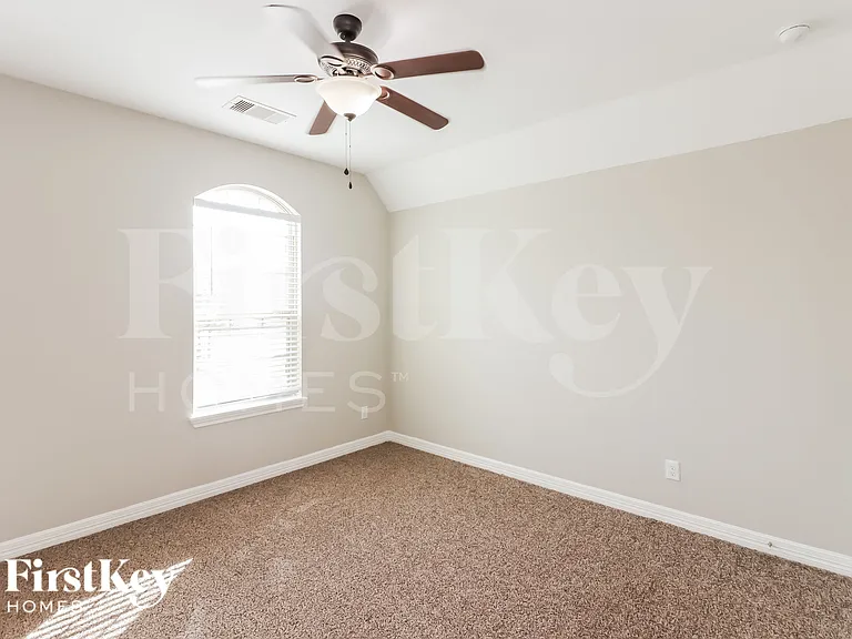 9743 Stratton Ridge Dr — Photo 12