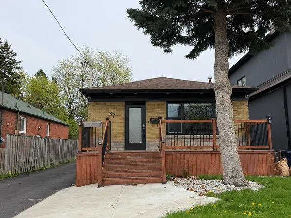 37 Lynvalley Cres, Toronto, ON M1R 2V1