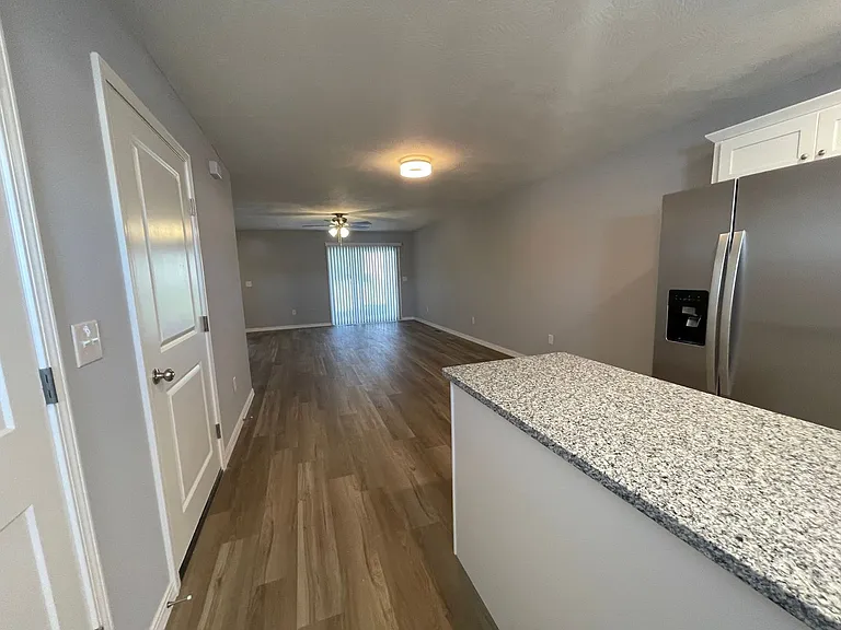 6 C St #A — Photo 7