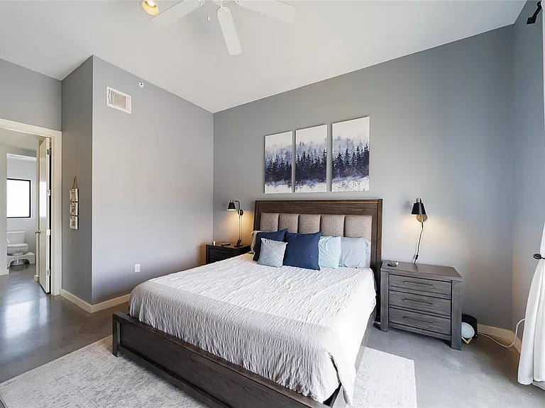2525 S Lamar Blvd #304 — Photo 13