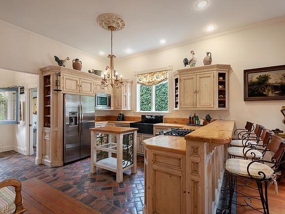 Kitchen and seated bar
