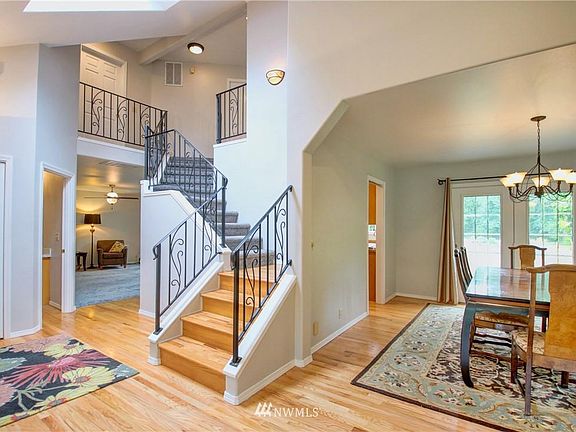 5th image of 16205 89th Ave NW