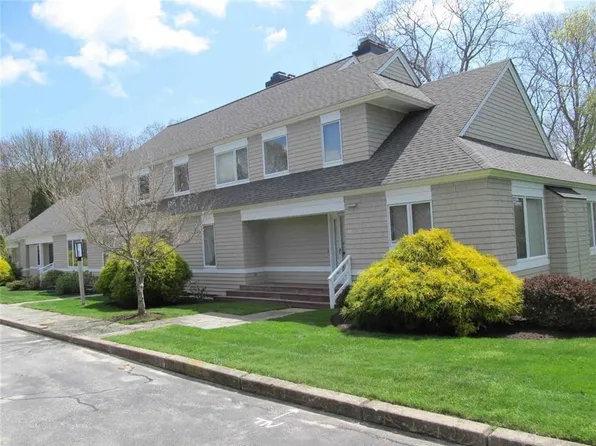 13 Whitney Ct #17, Narragansett, RI 02882