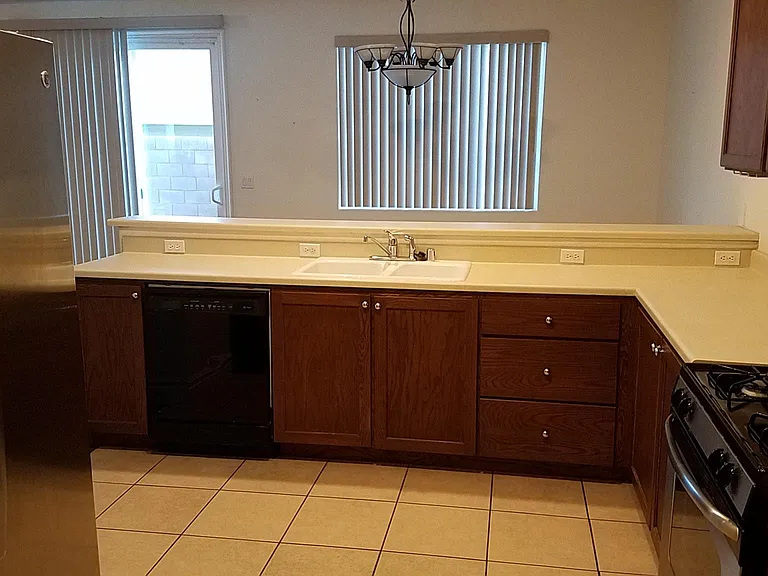 9692 Ziegler Ave — Photo 3