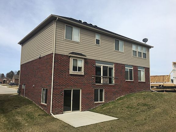3rd image of 62791 Franklin Park Dr
