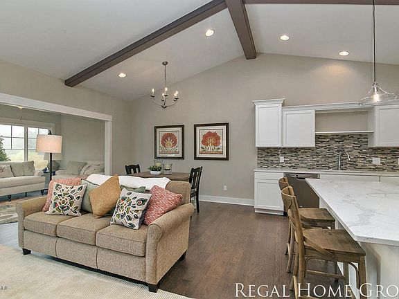 5th image of 8577 Alles Park Dr #4