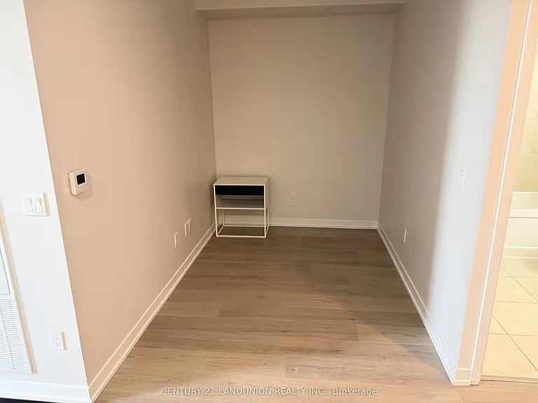 31 Tippett Rd — Photo 15
