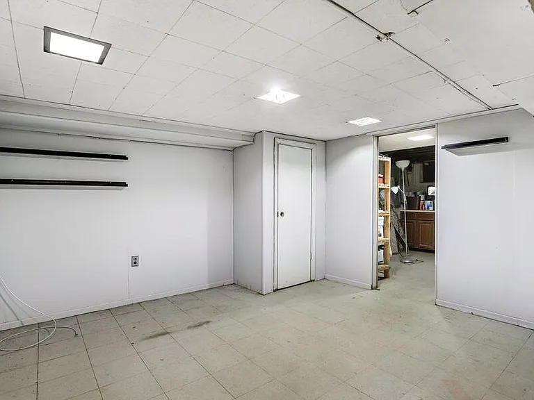 3351 Clay St NE — Photo 28