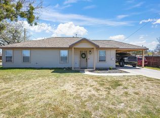 410 N Cowan St, Decatur, TX 76234