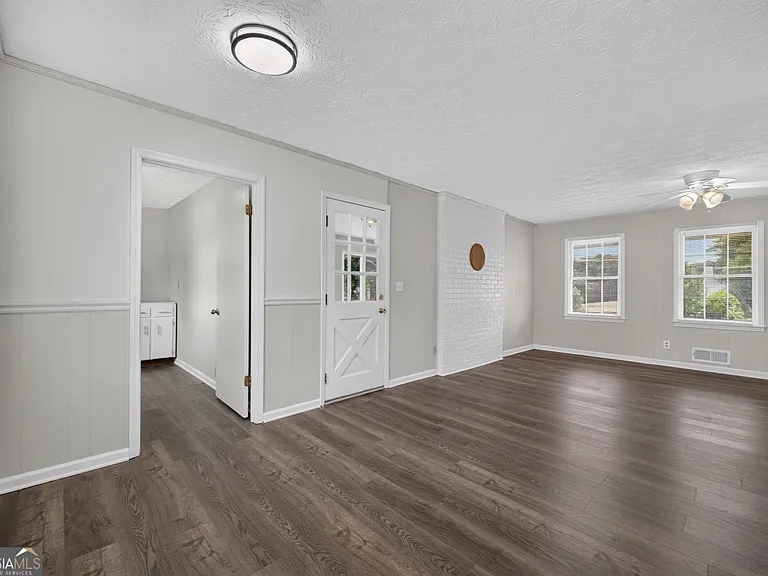 2591 Doc Hughes Rd — Photo 14