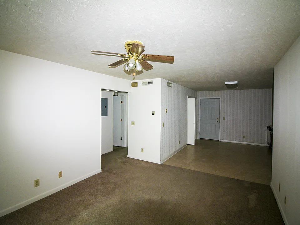 1301 Carolina Ave