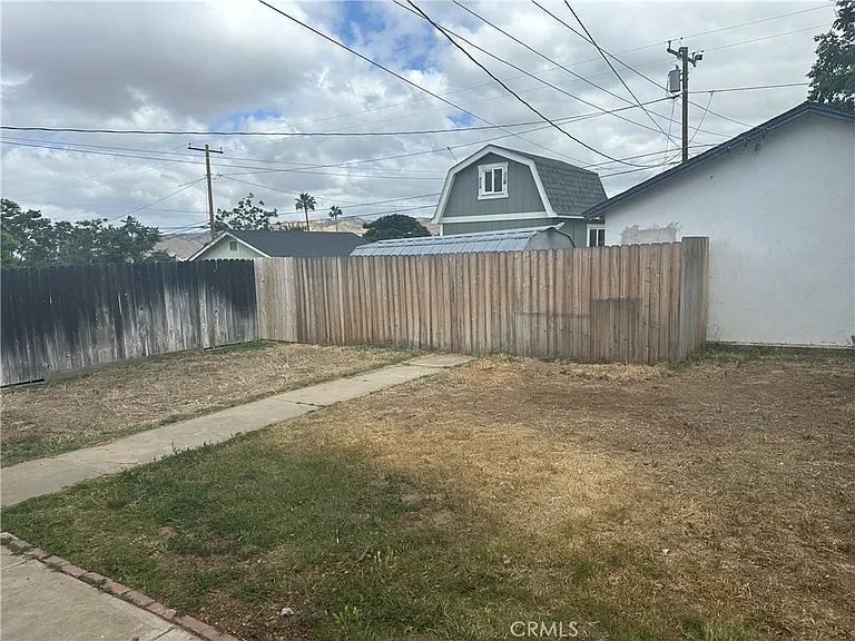 35214 Avenue C — Photo 7