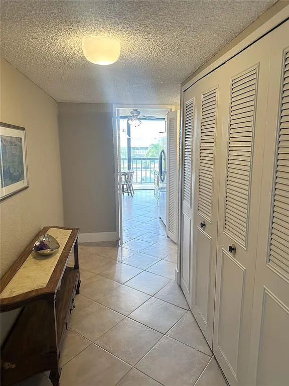 2 bed, 2.0 bath, 1390 sqft, $2,900 — Photo 2