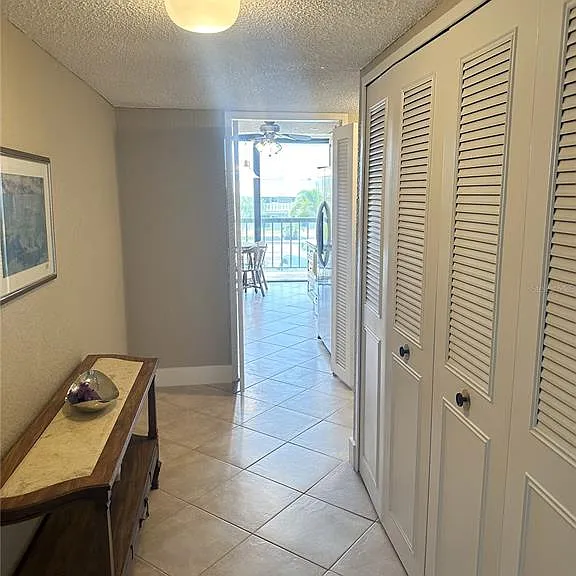 400 Island Way #206 — Photo 2