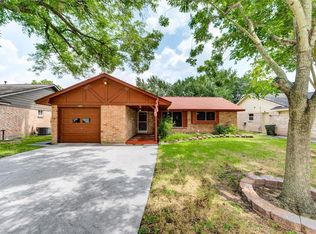 13634 Greenridge Dr, Sugar Land, TX 77498