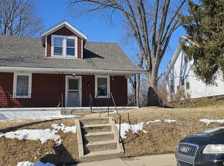 823 S Benton Ave, Saint Charles, MO 63301