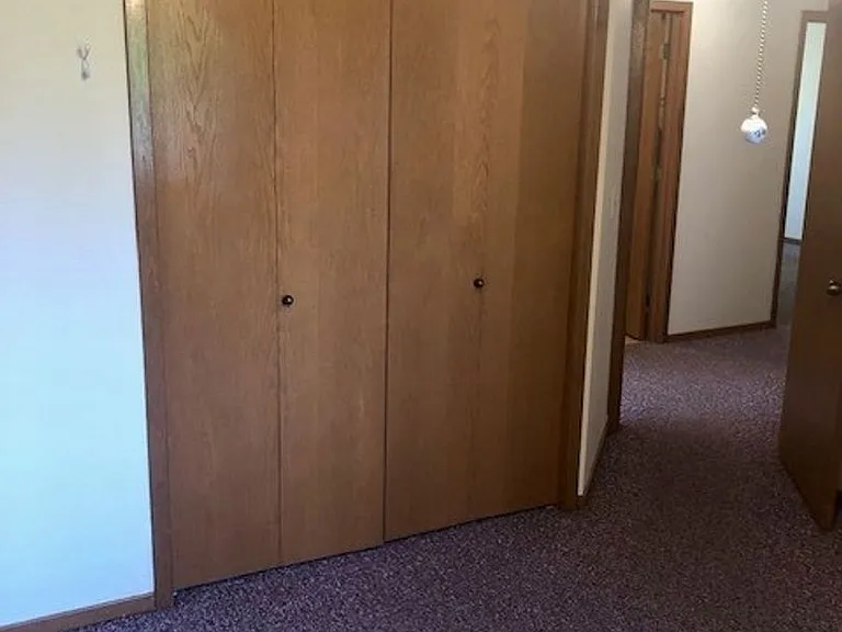 1325 Elser Dr SE — Photo 2