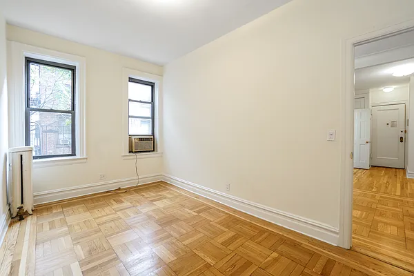 Rented by Bond New York | media 7