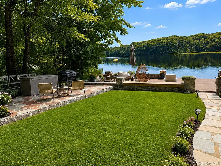 18 Kirk Lake Dr — Photo 31