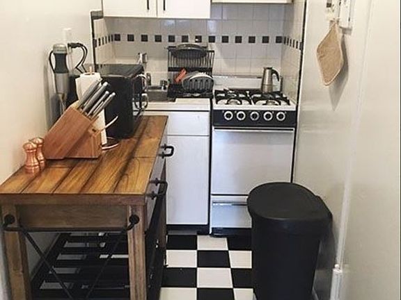 4th image of 40 E 65th St #5F