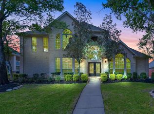 5935 Santa Fe Springs Dr, Houston, TX 77041