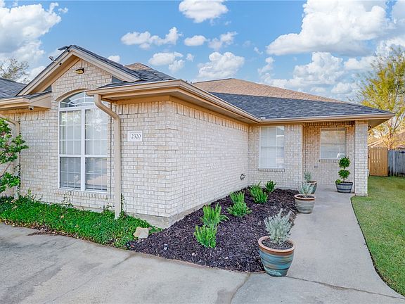 2nd image of 2320 Antelope Ln