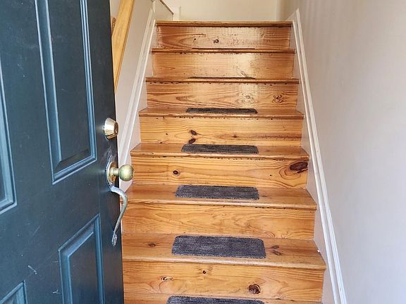 2nd image of 50 Pine St APT 4C