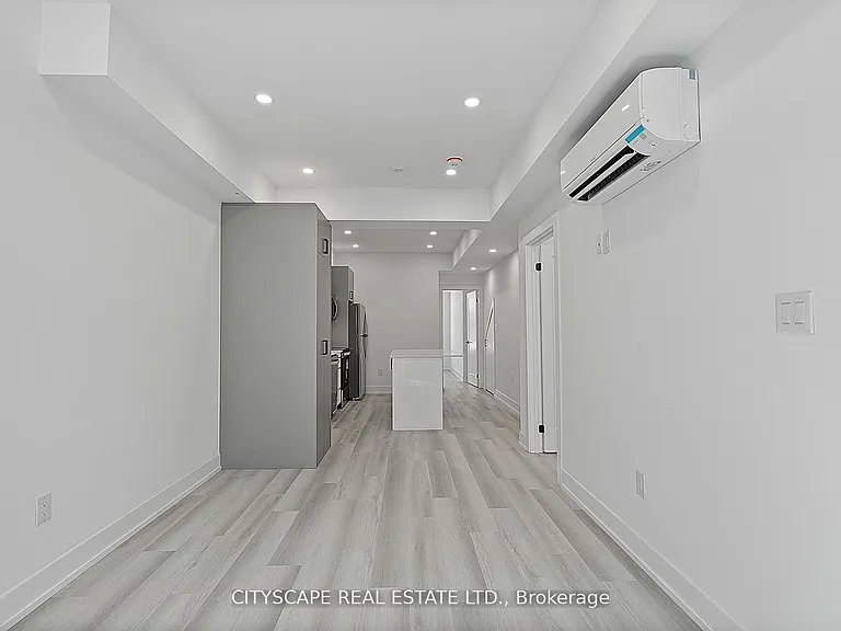 587 Oakwood Ave #2 — Photo 3