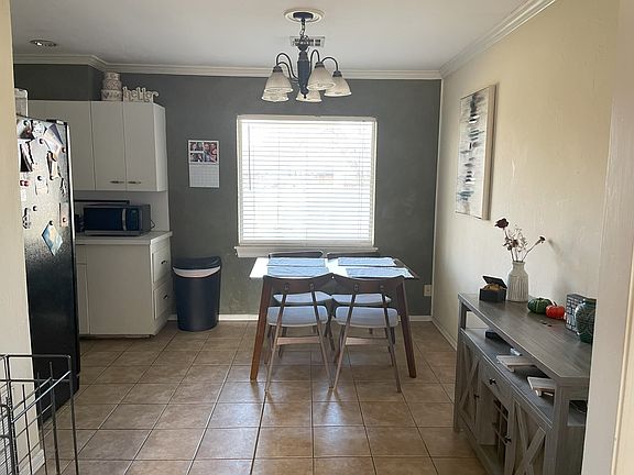 4th image of 1825 Churchill Way