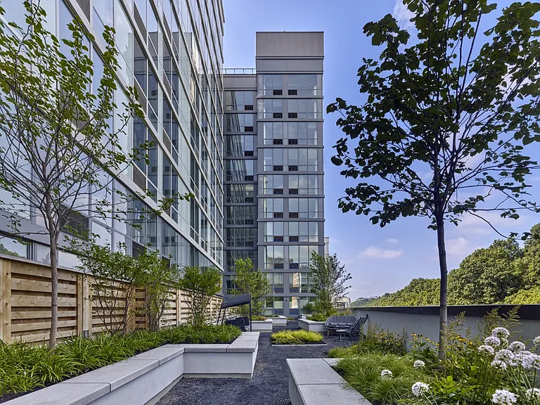 7 Seventy House — Photo 12