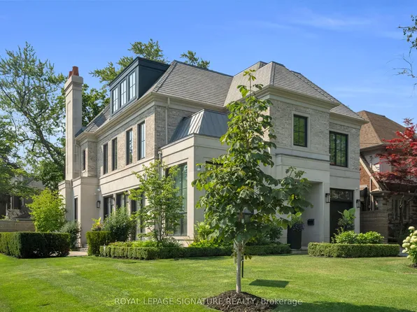 207 Strathallan Blvd, Toronto, ON M5N 1T3