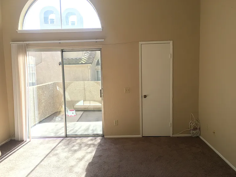 2030 S Bon View Ave #D — Photo 11