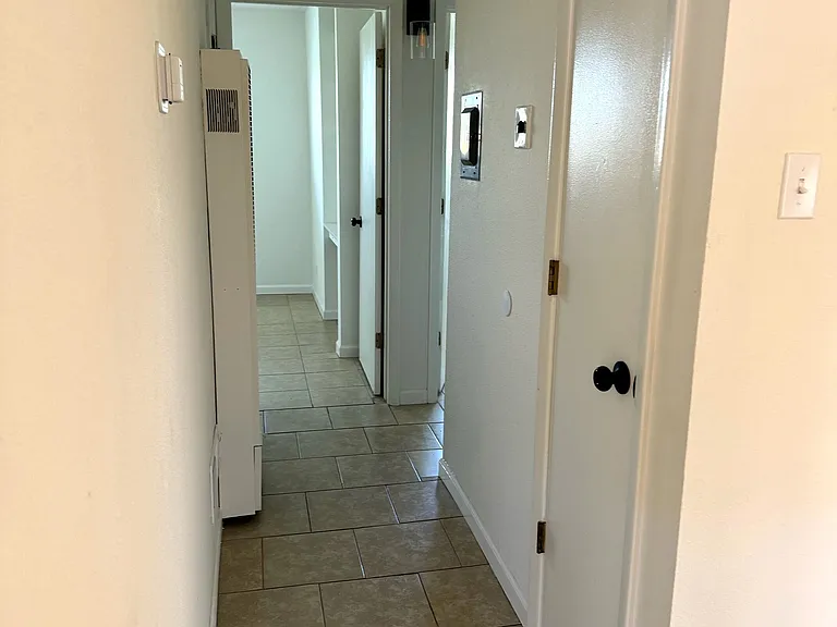 402 Cornell Dr SE — Photo 13