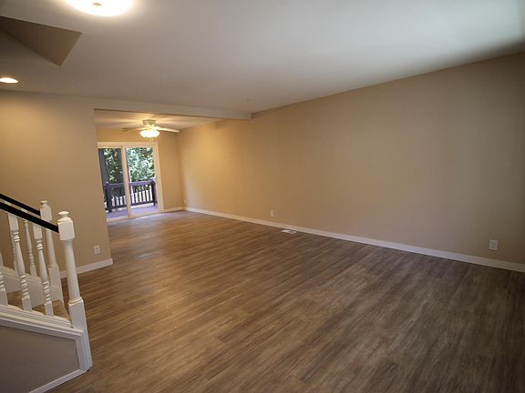 5th image of 22125 NE 13th Pl