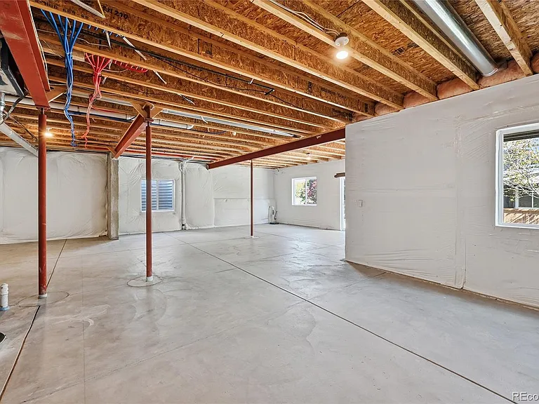 3645 Desert Ridge Cir — Photo 37