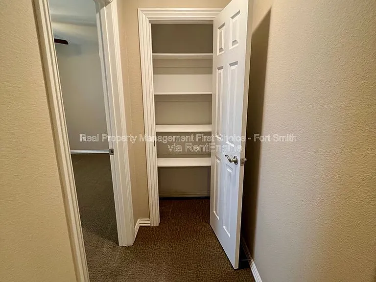 9905 Landry Dr — Photo 14