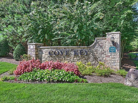 2nd image of 107 N Cove Key Ln
