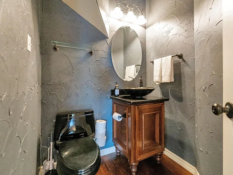 8311 Shoregrove Dr — Photo 12