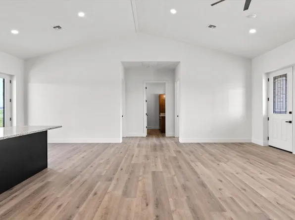 1210 County Road 2475, Alvord, TX 76225