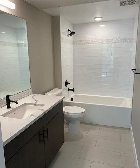 2729 W 28th Ave #202 — Photo 5