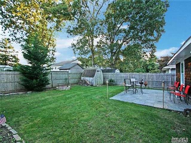 1st image of 92 Manor Dr