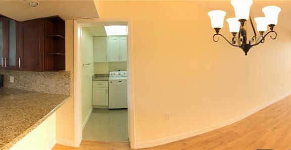 2nd image of 1522 Whitehall Dr APT 304
