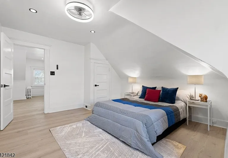 137 S Burnet St #3 — Photo 9