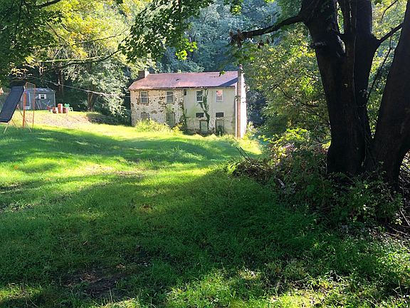2nd image of 641 Convent Rd