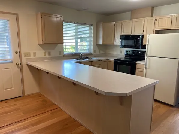 2118 15th St, Anacortes, WA 98221