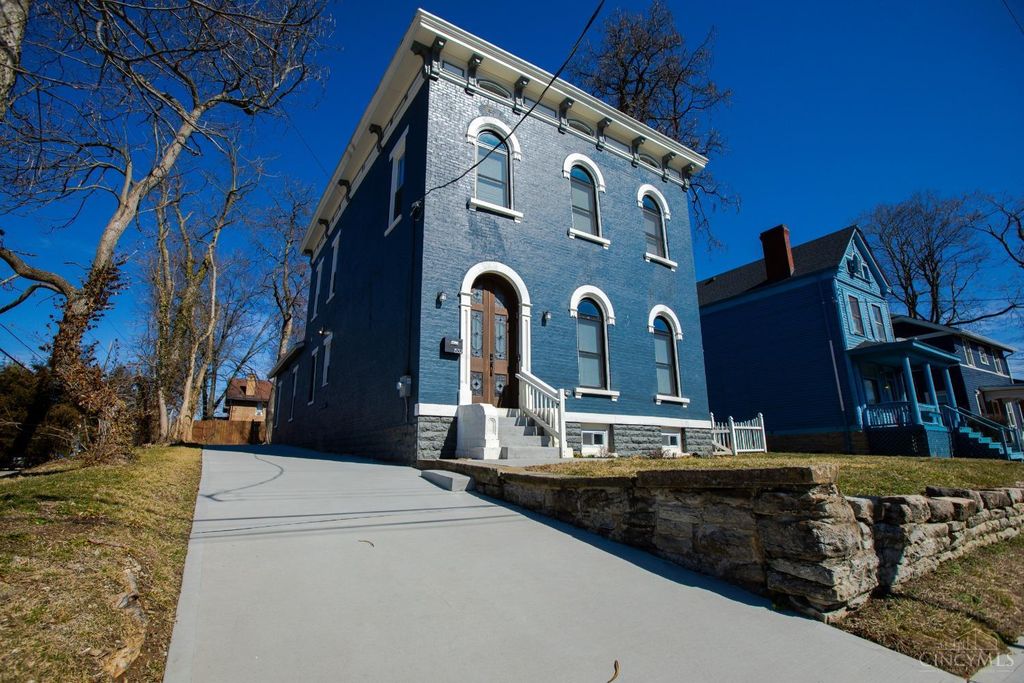 Real estate listing image