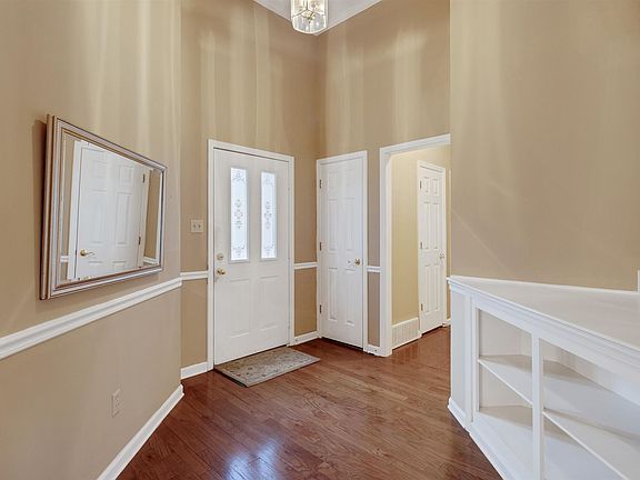 4th image of 1855 Woodchase Glen Dr