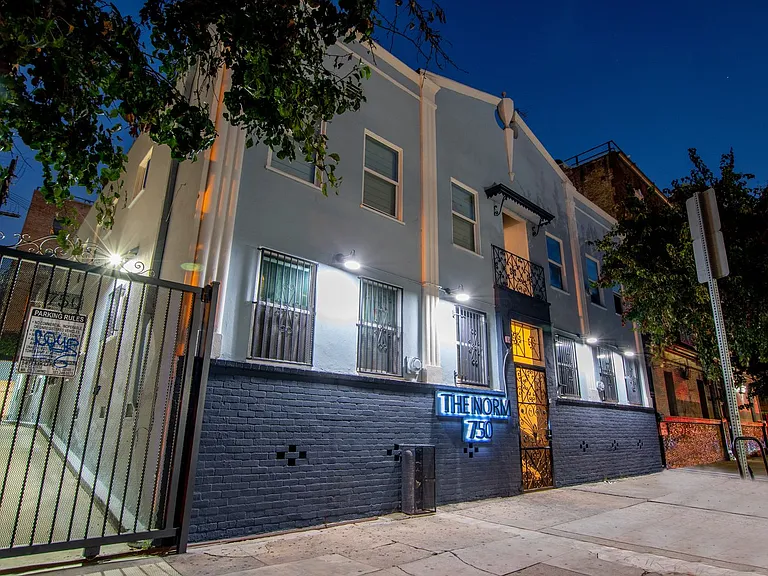 THE NORM @ 750 Normandie Ave — Photo 35
