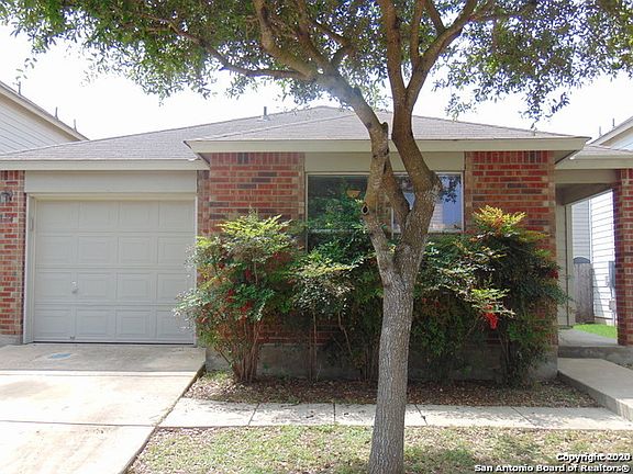 2nd image of 134 Cindy Lou Dr