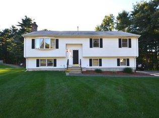 3 Stonehedge Cir, Billerica, MA 01821